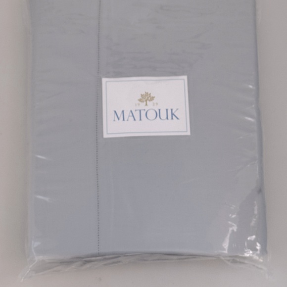 Matouk Nocturne Hemstitch Full/Queen Duvet in Pool $648 New!! - Picture 2 of 4
